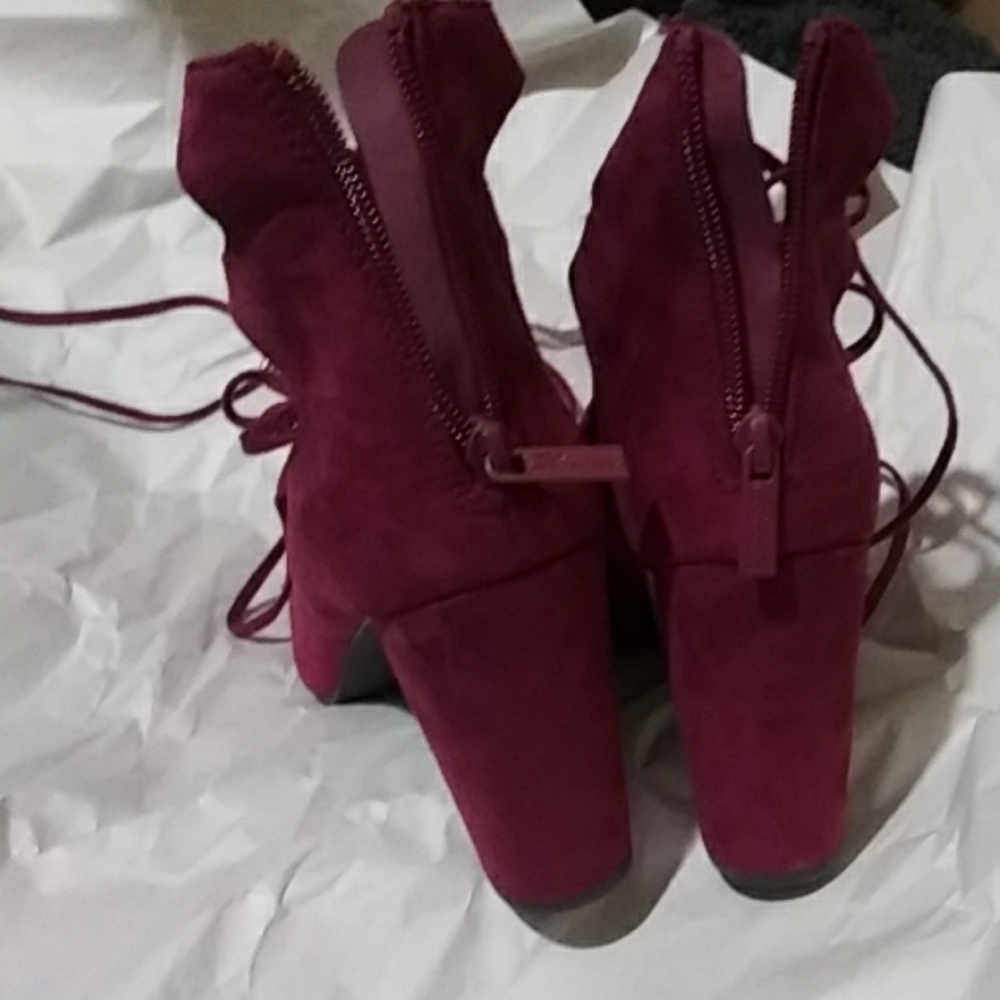 Shoes - Picture 3 of 3